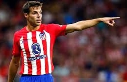 35 yaşlı müdafiəçini azad agent statusunda transfer edəcək