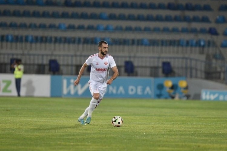 Azərbaycan klubu millinin müdafiəçisi ilə ANLAŞDI