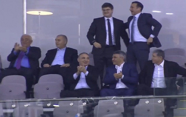 Nazir və dövlət rəsmiləri millinin oyununu necə izlədi? - Bu VİDEOya DİQQƏT EDİN!