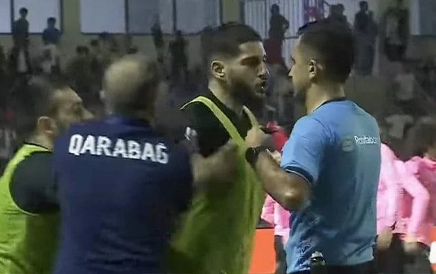 Azərbaycanda gündəm yaradan əcnəbi oyunçunun başına bi hadisə gəldi - VİDEO