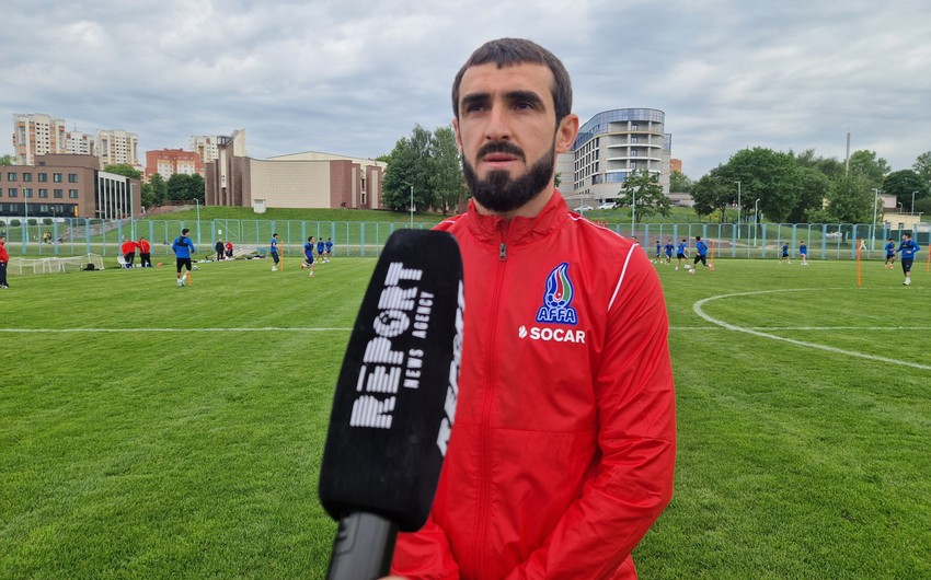 "Hər iki təklifi götür qoy etdim və yığmada çalışa biləcəyimə qərar verdim"