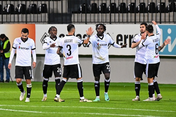 Meneceri transfer xəbərinə aydınlıq gətirdi - "Neftçi"nin hücumçusu ilə bağlı