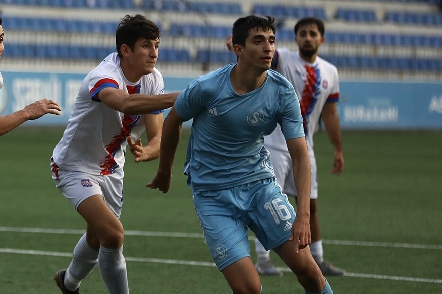 Premyer Liqadan getdi, yetirməsini havayı buraxmaqdan imtina etdi