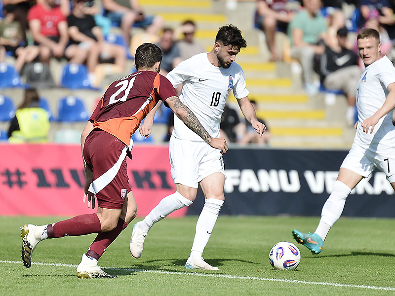Millidəki futbolçular üçün bir cümlə