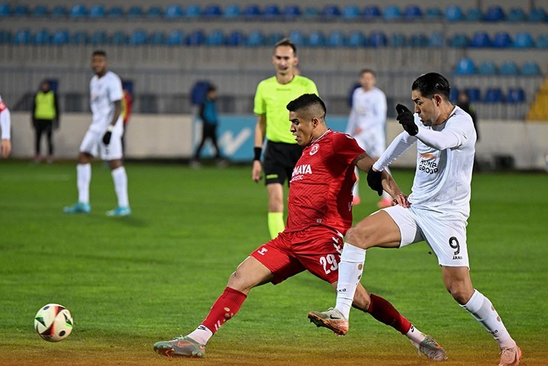 Premyer Liqada mövsümün “ipə-sapa” yatmayan” futbolçuları - SİYAHI