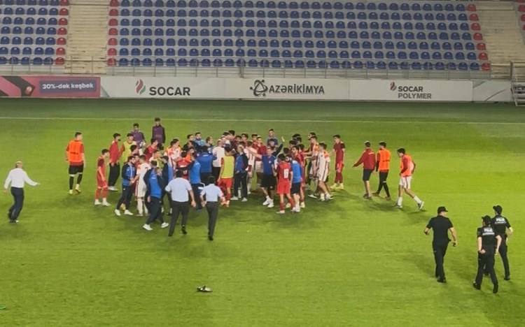 Azərbaycan komandasının oyunundan sonra baş verən davanın VİDEOsu