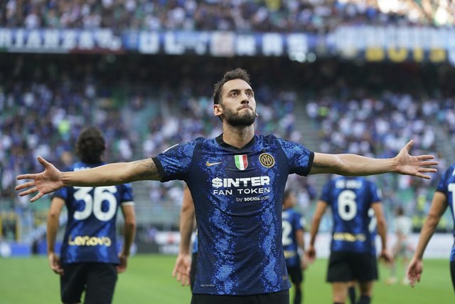 Hakan Çalhanoğlunun transferində maraqlıdır - “Qalatasaray”