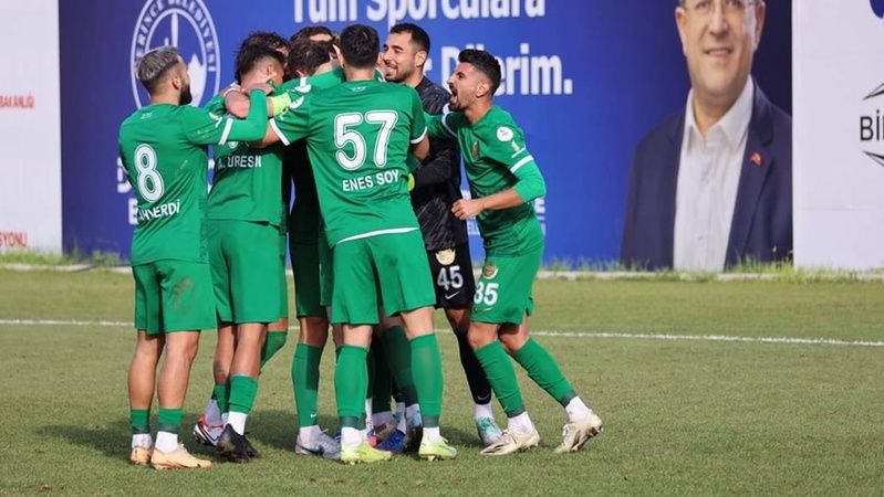 Azərbaycanlı milyonçu klub satın aldı, tanış baş məşqçini gətirdi