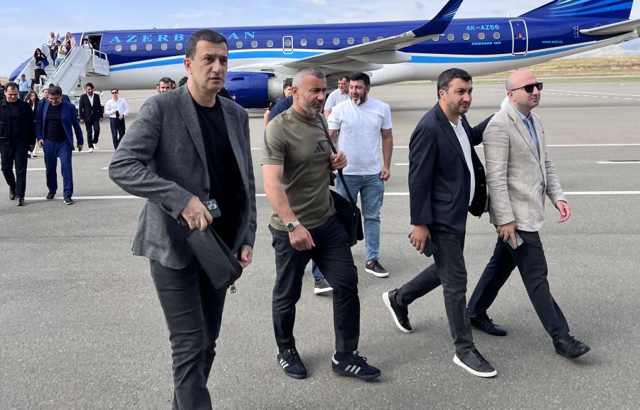 “Qarabağ”ın Qarabağ turnesi bu səhər başladı - FOTOLAR