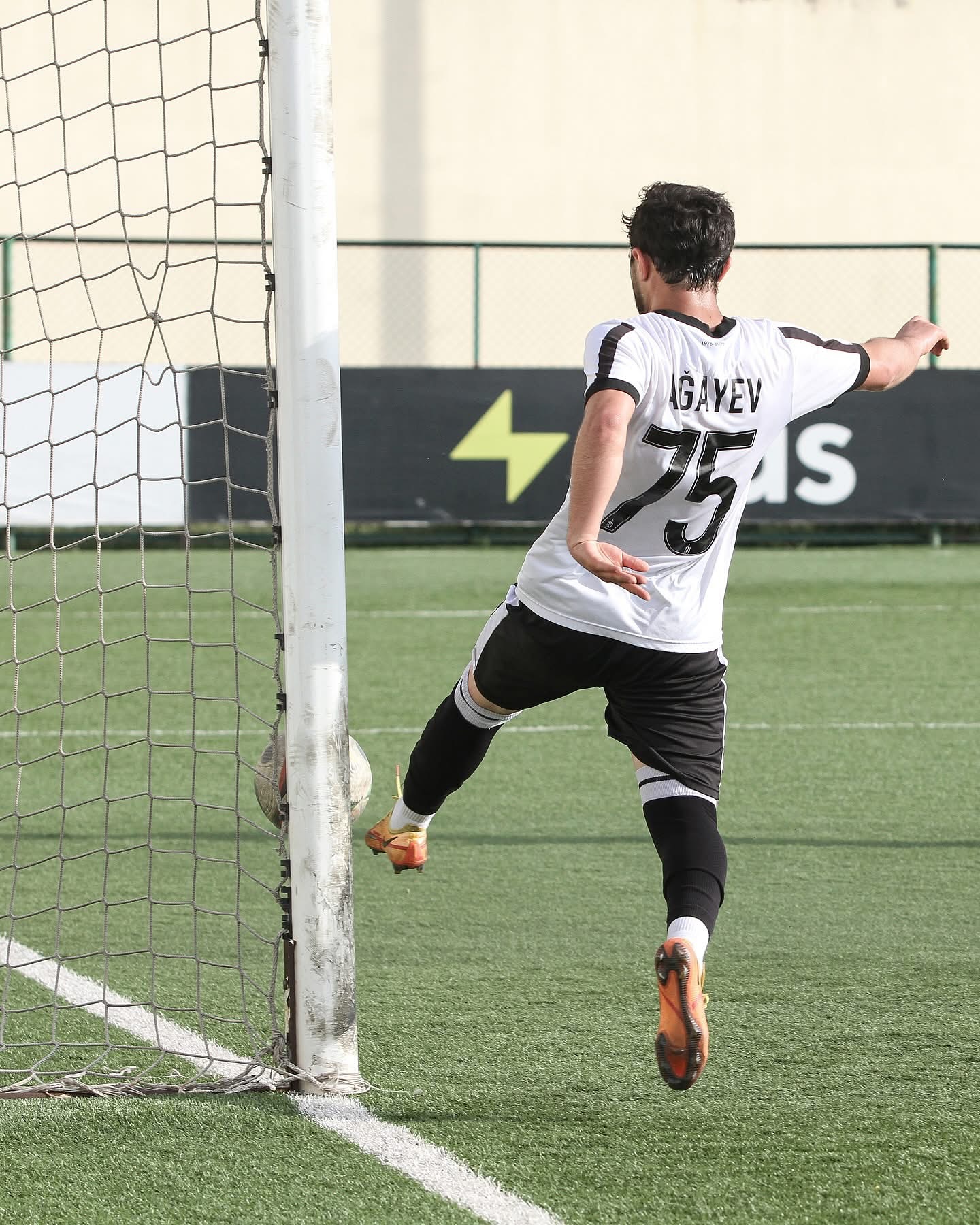 Premyer Liqanın 8 iştirakçısı sözü bir yerə qoydu, “Qarabağ”la “Neftçi” dəstəksiz qaldı