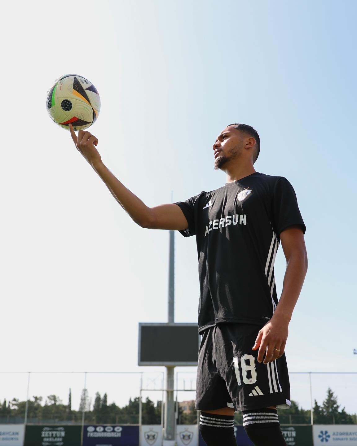 “Qarabağ”ın yeni transferinin 8 qat olimpiya çempionu ilə nə əlaqəsi?
