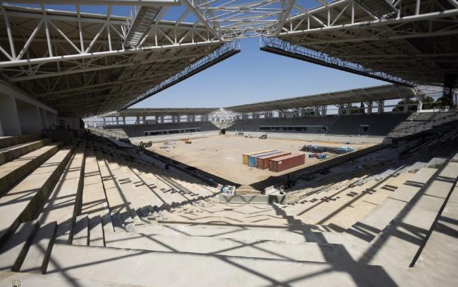 Azərbaycanda yenidən tikilən stadiondan FOTOREPORTAJ