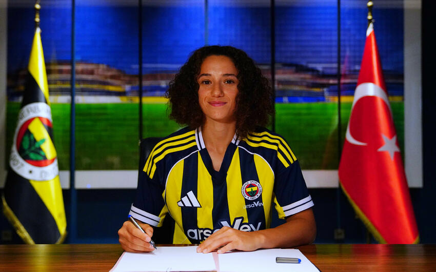 Azərbaycan yığmasının futbolçusu “Fənərbağça”da - 1 illik müqavilə