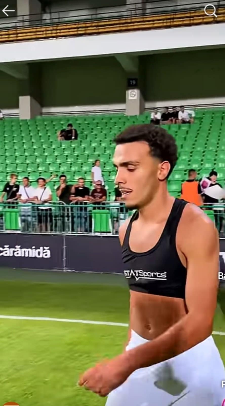 "Sabah"ın futbolçuları onların arxasınca gələnlərə jest etdi - VİDEO