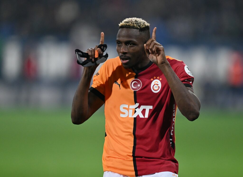 Osimhenin transferini bitirmək üzrədir -