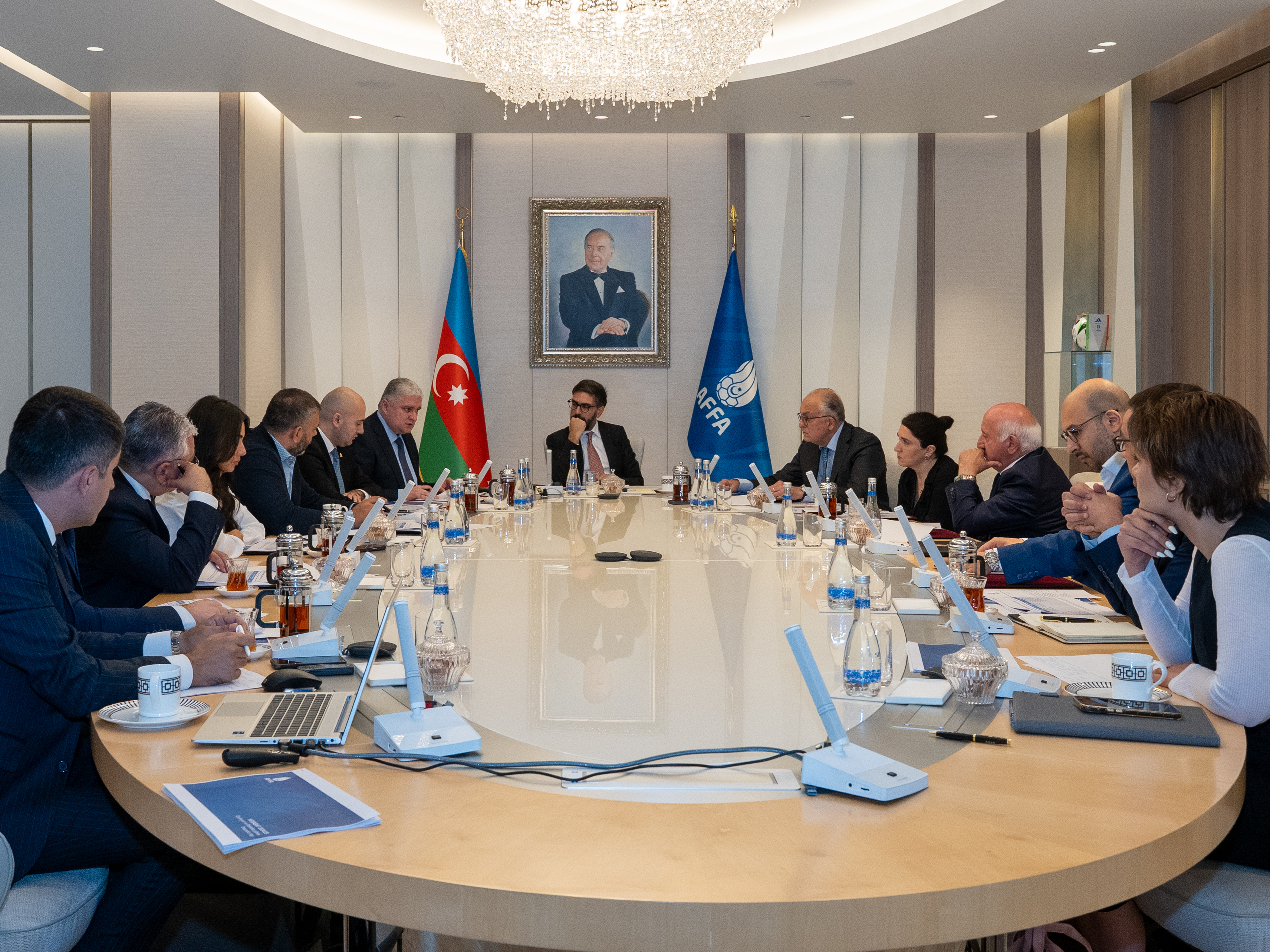 İcraiyyə Komitəsi yığışır - Gündəlikdəki VACİB MƏSƏLƏLƏR