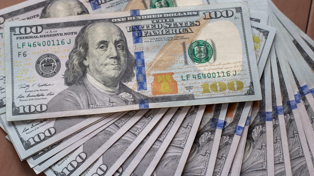 Dollar bu halda bahalaşacaq