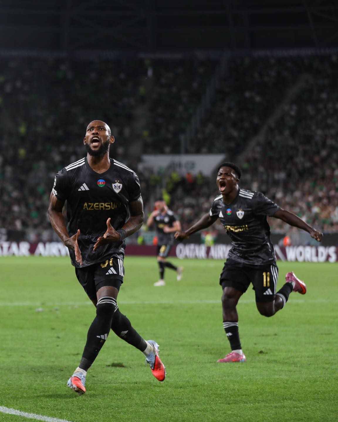 "Qarabağ" onlara ot yoldurdu, həm də öz stadionlarının otunu