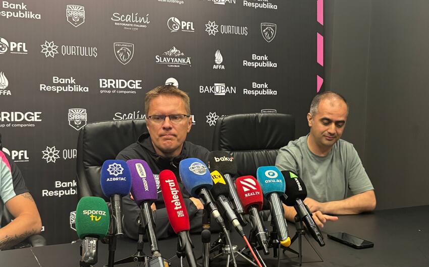 "Heyəti qurarkən futbolçuların pasportuna baxmıram"