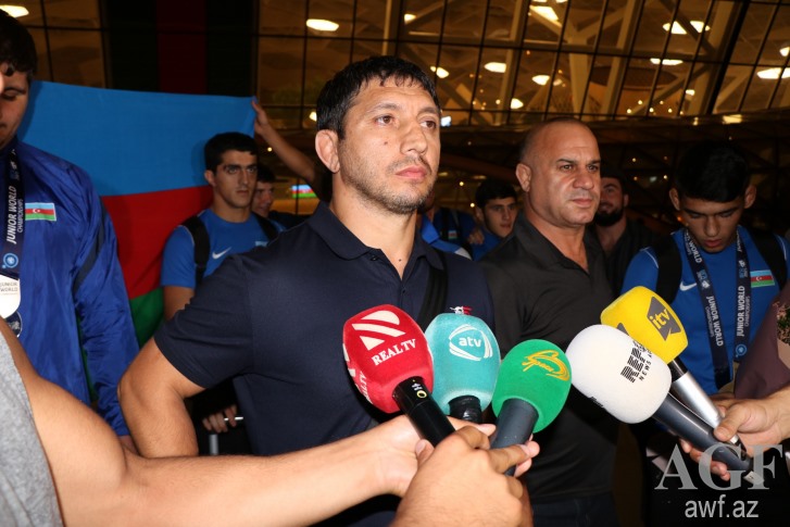 Azərbaycan millisinin böyük məşqçisi QƏRƏZDƏN ŞİKAYƏTLƏNDİ