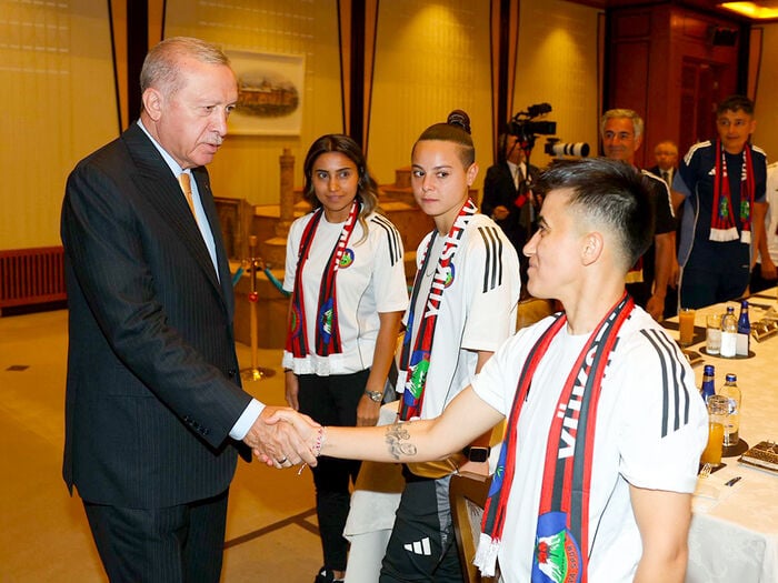Azərbaycan millisinin futbolçuları Ərdoğanla görüşdə - FOTOLAR