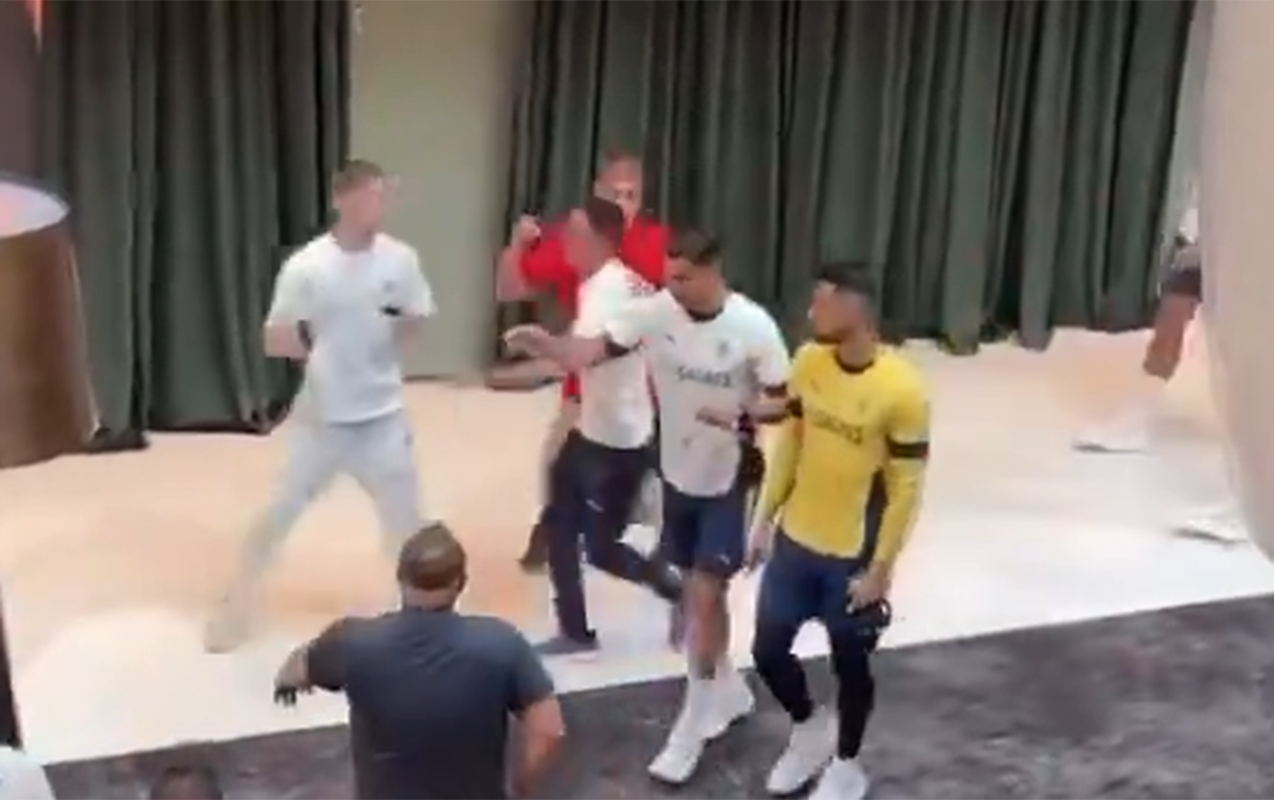 Ronaldo şəkil üçün yaxınlaşan ermənini itələdi - İrəvandan VİDEO