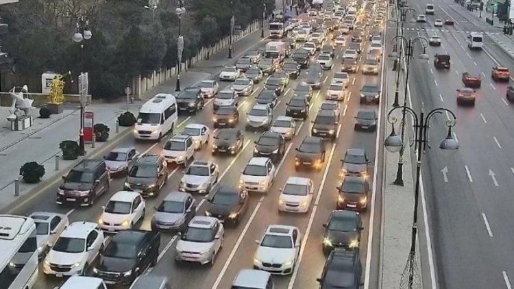 Universitet və nazirliklər Bakıdan köçürülür?