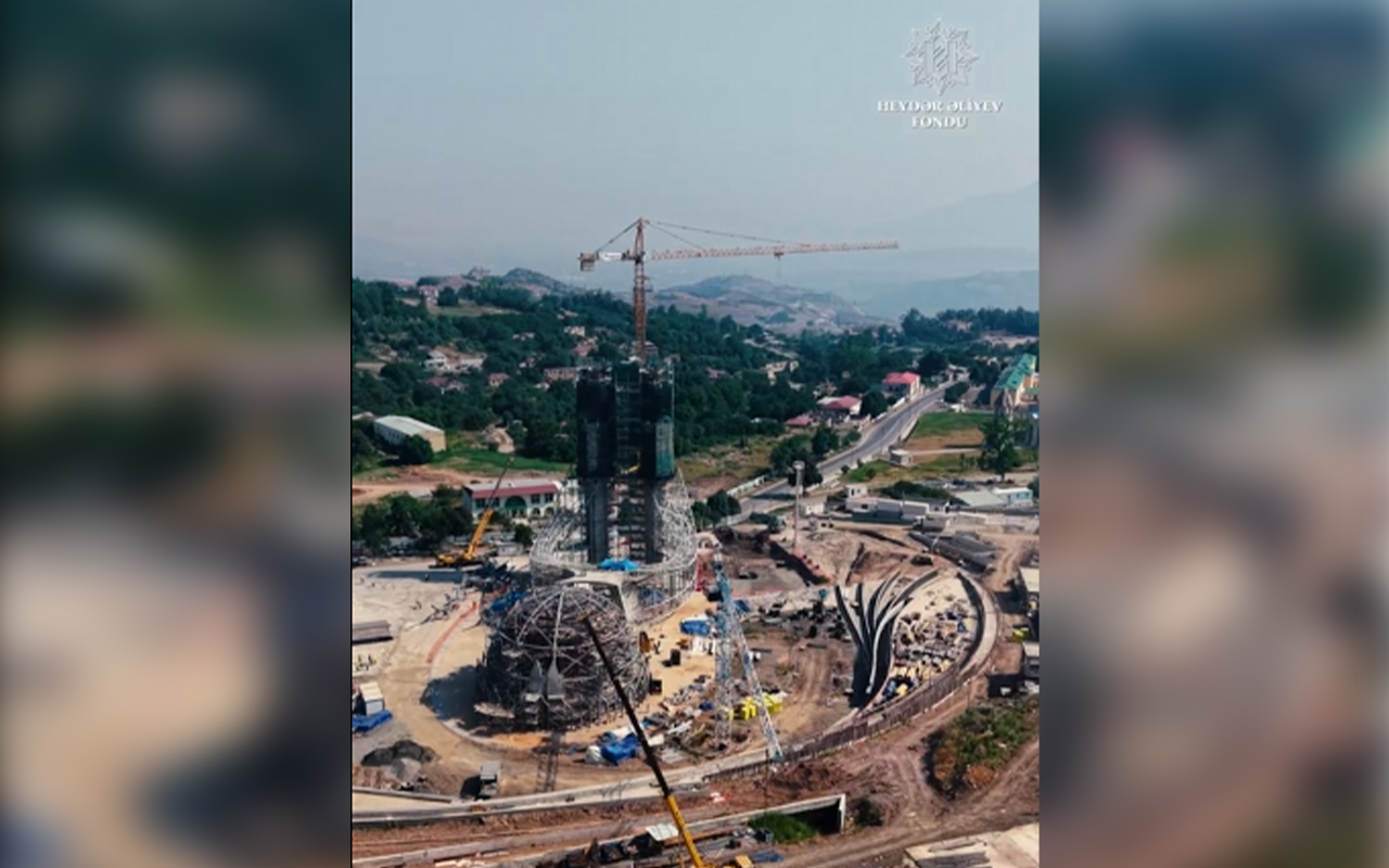 Yeni Şuşa məscidi belə inşa olunur - VİDEO
