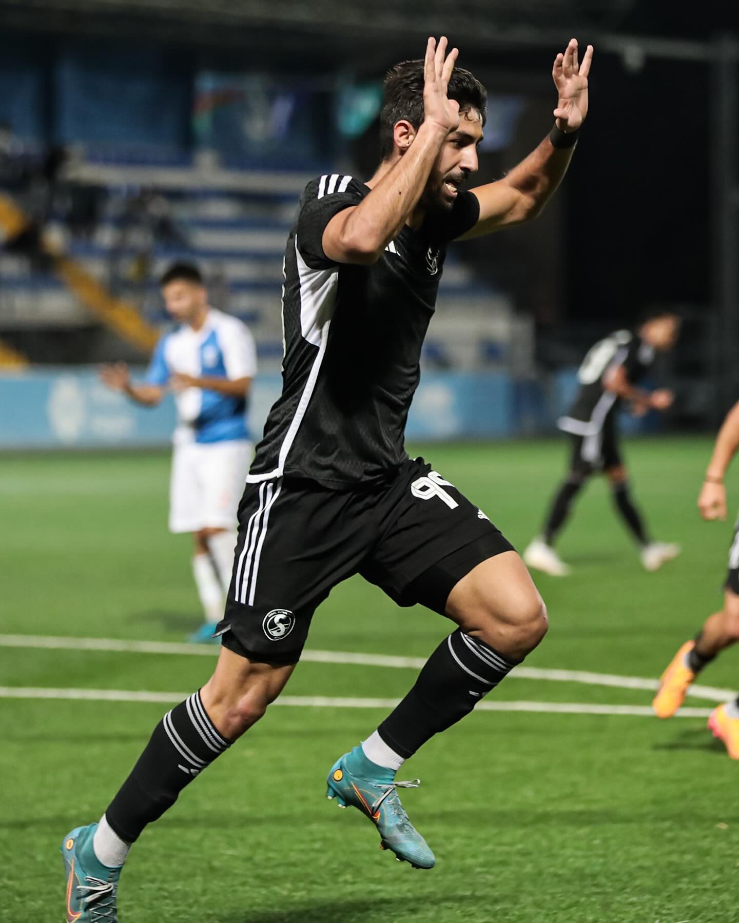 Premyer Liqa həvəskarları I Liaya 3 xalla başladı