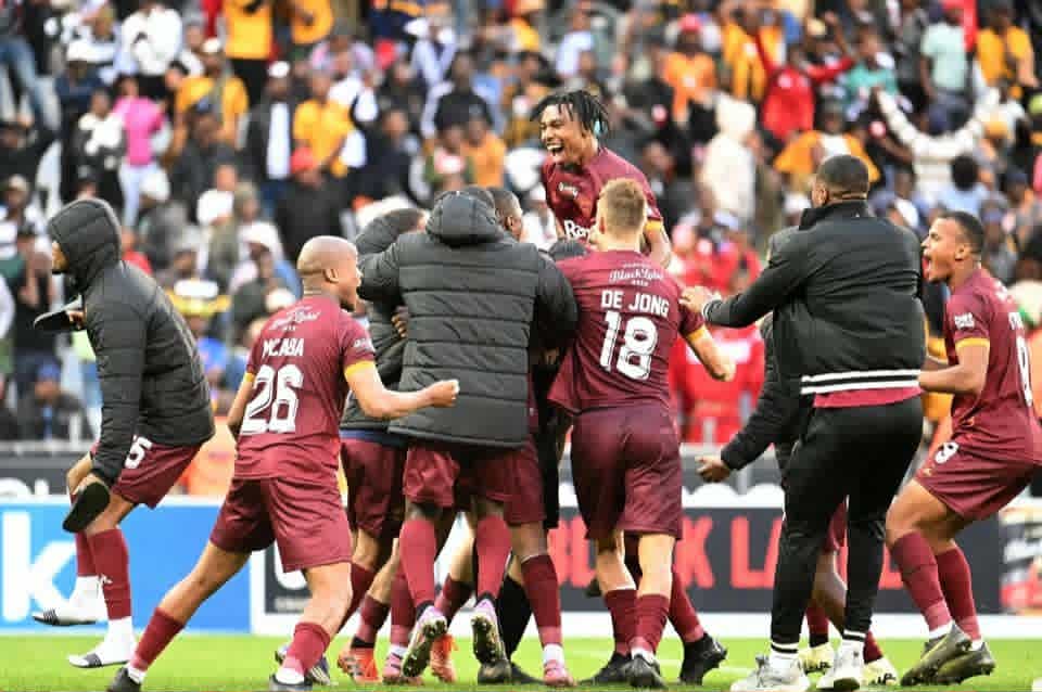 Azərbaycanlı futbolçu CAR-da 45 min azarkeşin önündə qələbəyə sevindi