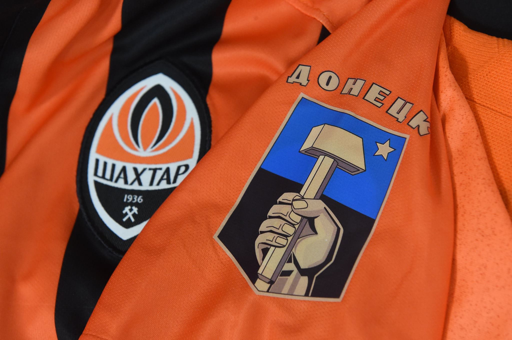 Arda Turan “Qarabağ”ın müdafiəçisini “Şaxtyor”a aparmaq istəyir