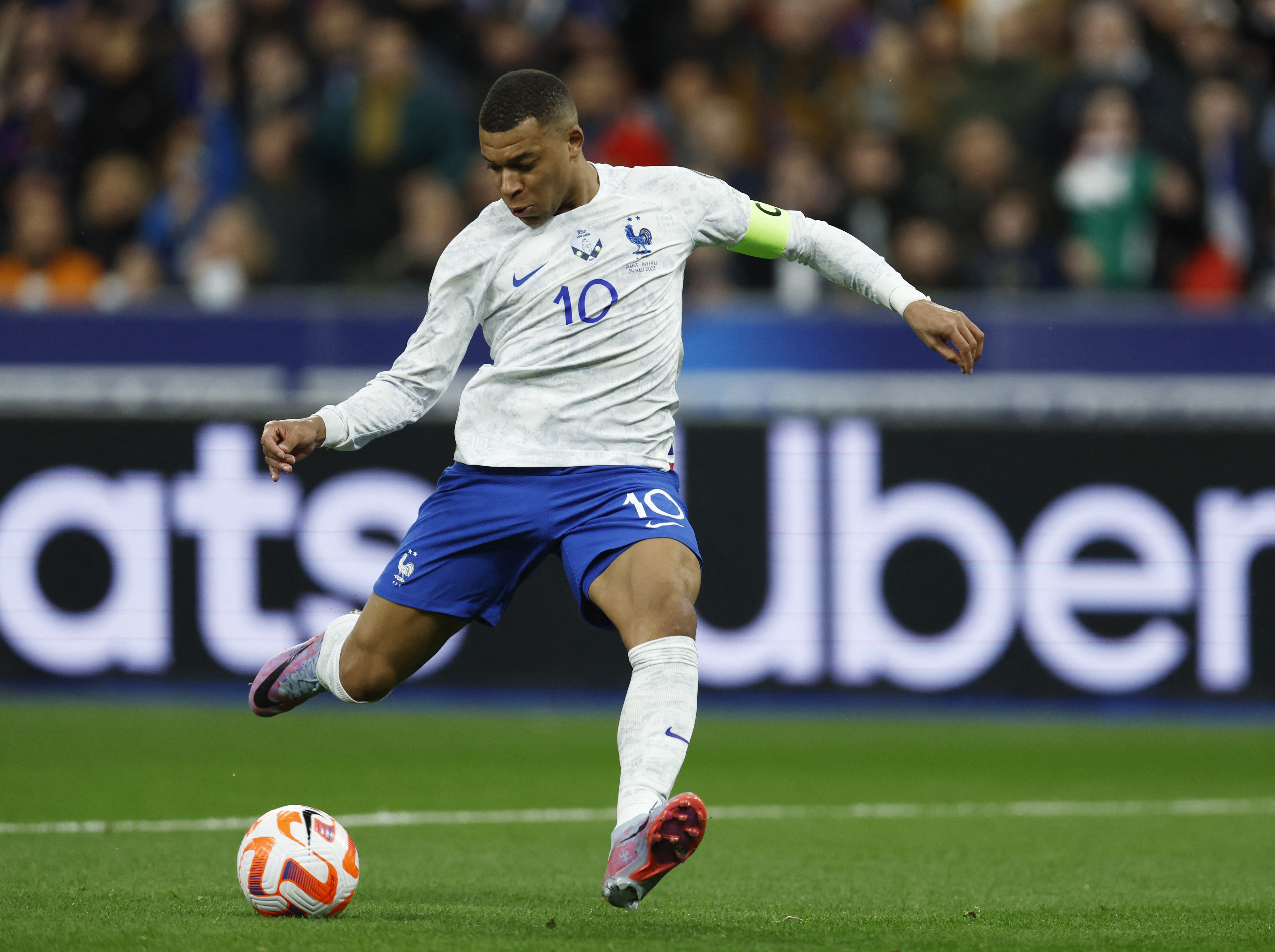 Kilian Mbappe: “Mən sabah Azərbaycana qarşı oynamaq istəyirəm”