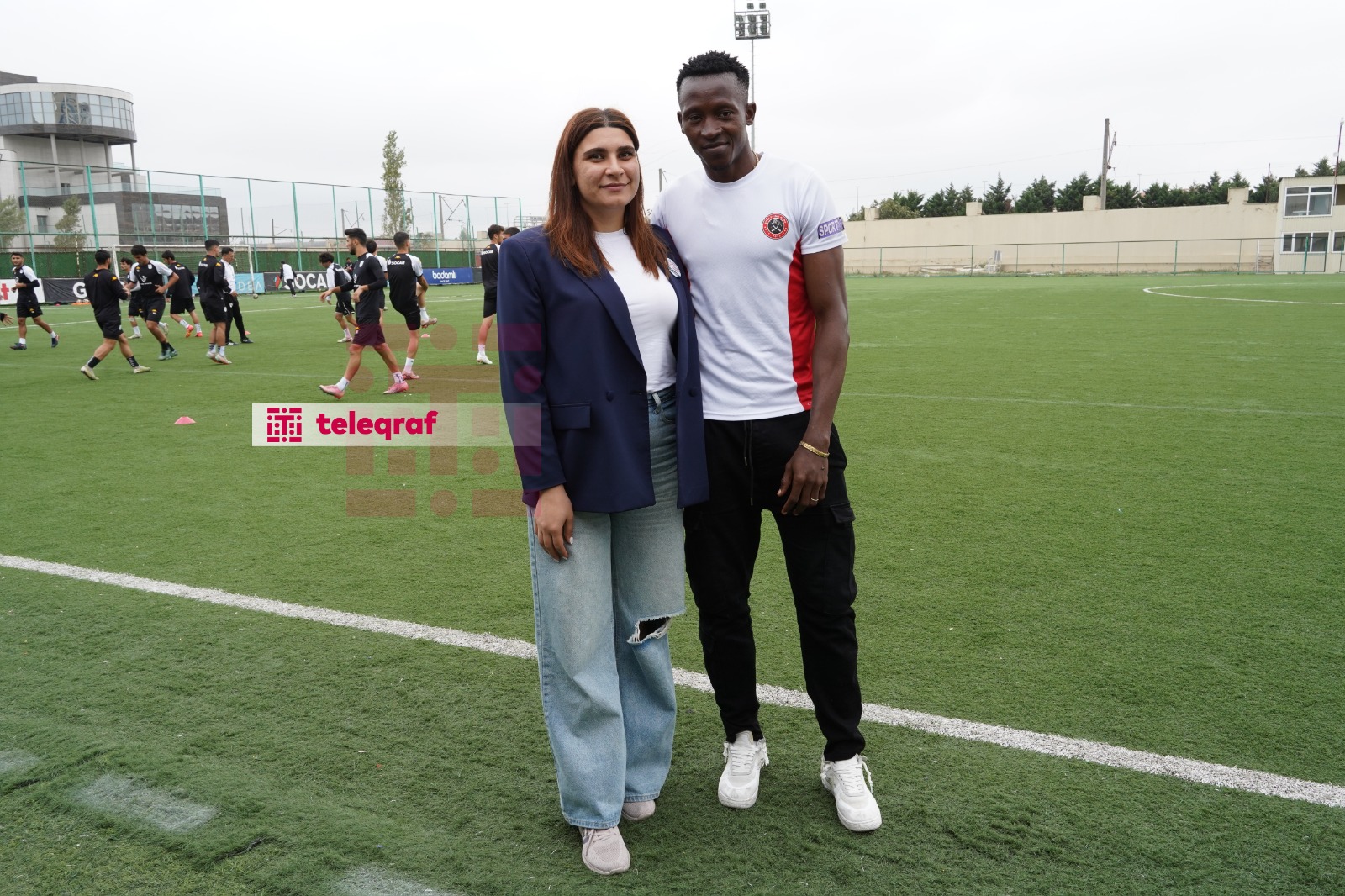 Azərbaycanlı qızla nişanlanan afrikalı hücumçunun elçiliyini kim edib? - FOTOLAR