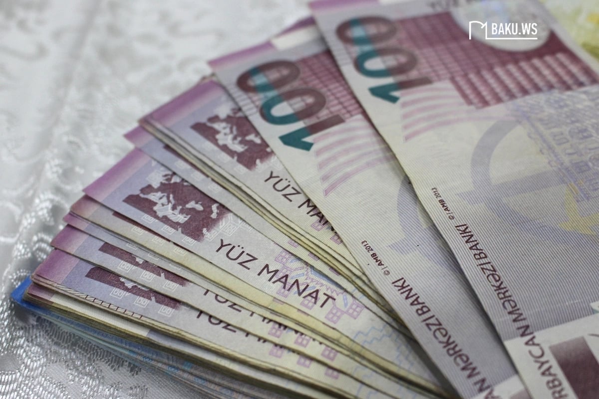 Pis günlər arxada qaldı, baş məşqçi xahiş etdi, rəhbərlik 1000 manat da artırdı