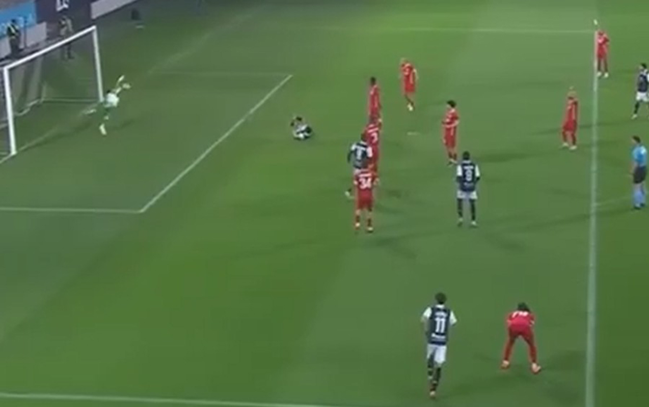 “Neftçi”nin oyununda olay: Əvvəlcə “VAR işləmir” dedilər, sonra isə... VİDEO