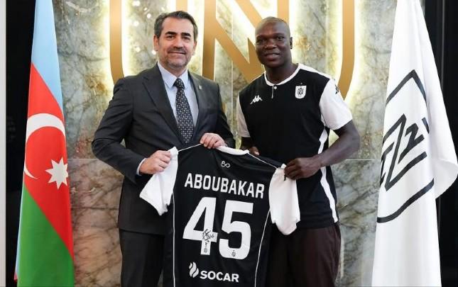 Özünü Avropaya tanıdan hücumçu rəsmən “Neftçi”də!