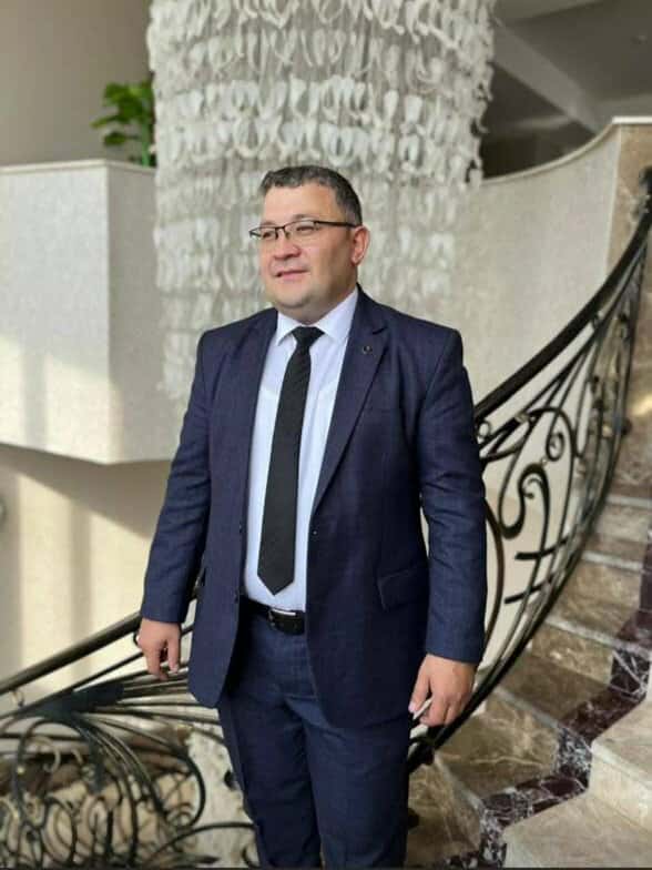 Komandadan gedən baş məşqçinin bütün “paxırlar”ını açdı, “ağ yuyub, qara sərdi”