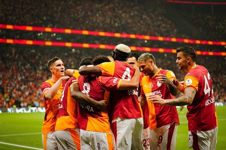 "Qalatasaray" dönüş etdi, “taxt”nı bir qədər də möhkəmləndirdi  - VİDEO