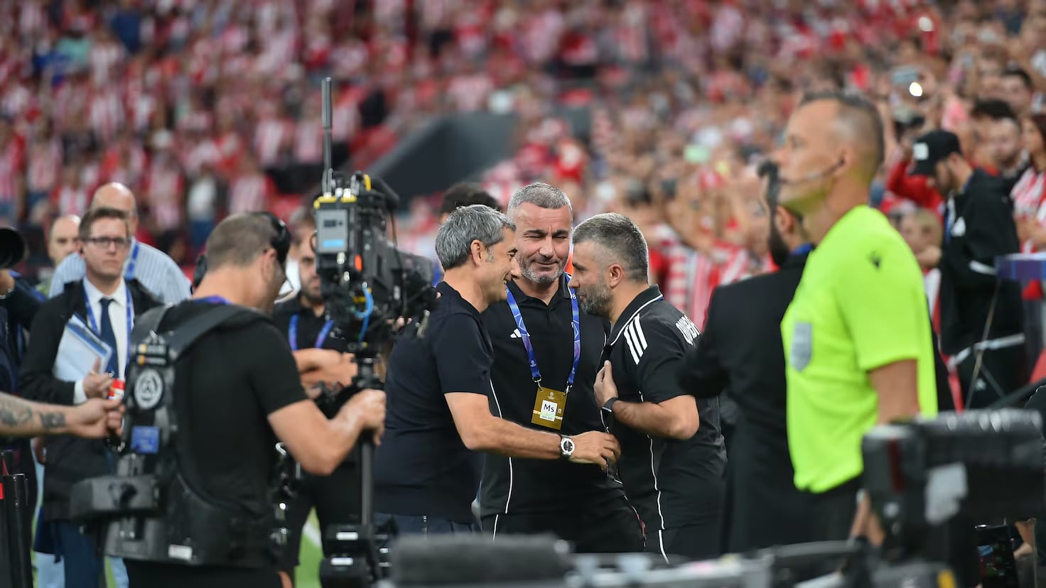 Tənqidə mənəvi haqqı çatmayanlar - Qurban Qurbanova işini öyrətmək azarkeşlik deyil