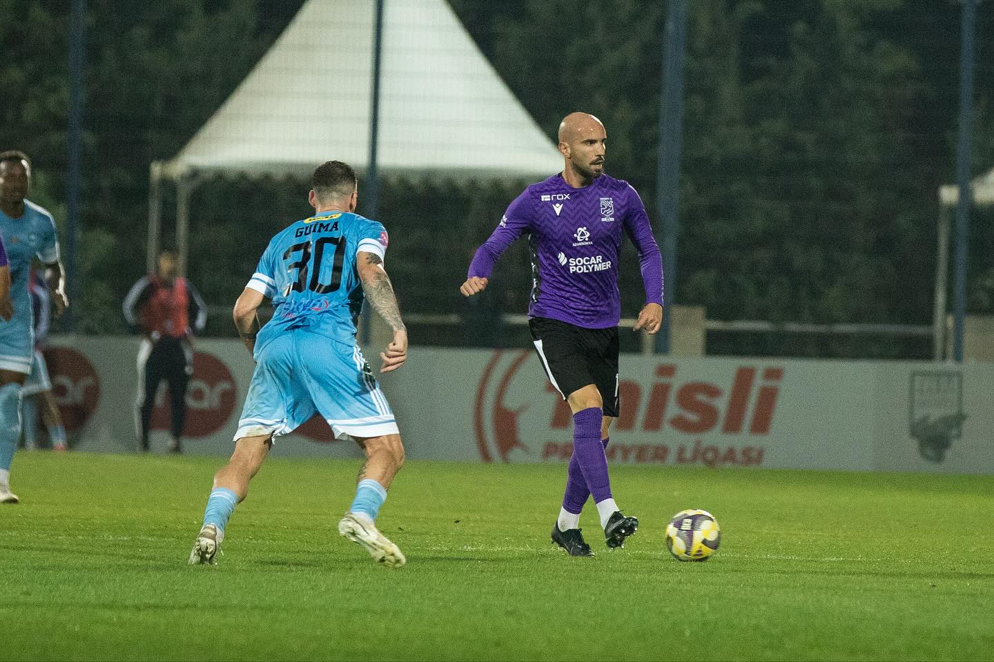 Azərbaycan klubunun çalışdırıcısı onun adını “qara siyahı“nın başına yazdı