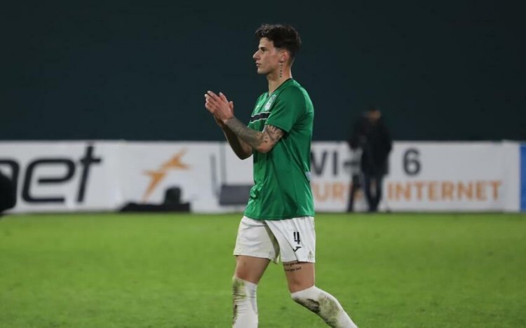 Albanlar millimizin müdafiəçisini son dəqiqələrdə oynatdı