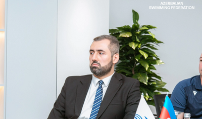 Nazir federasiya rəhbərliyindən hədiyyə aldı -