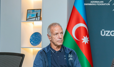 Nazir federasiya rəhbərliyindən hədiyyə aldı -