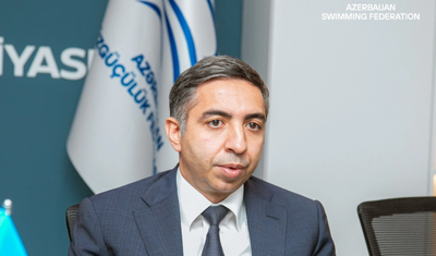 Nazir federasiya rəhbərliyindən hədiyyə aldı -