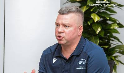 Nazir federasiya rəhbərliyindən hədiyyə aldı -