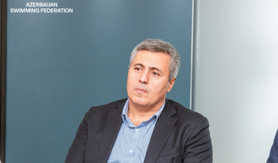 Nazir federasiya rəhbərliyindən hədiyyə aldı -