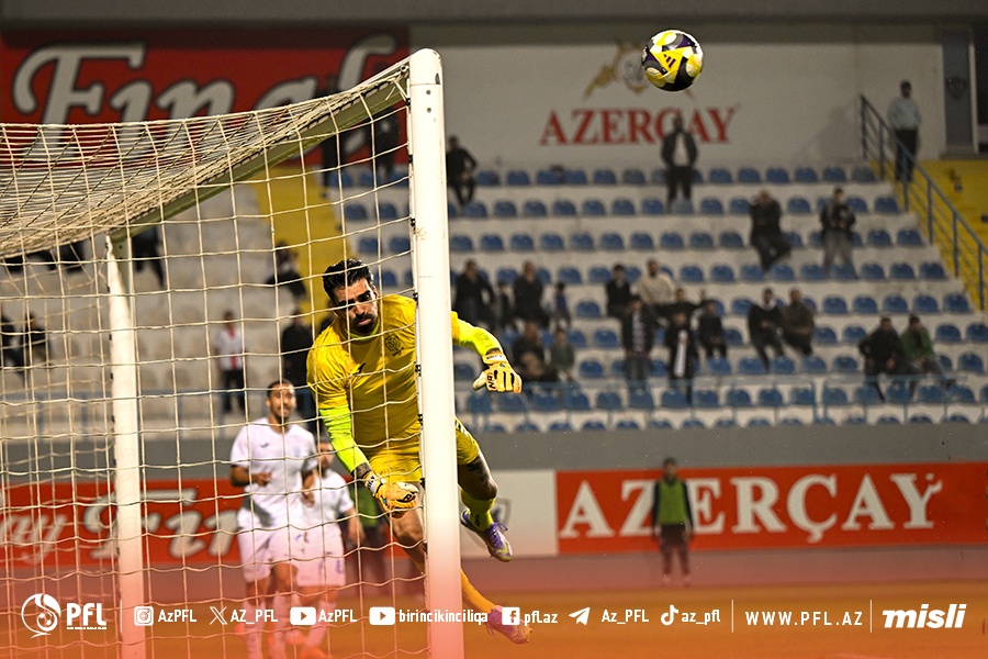 Qurban Qurbanov niyə onda belə hirslənmədi, indi isə…