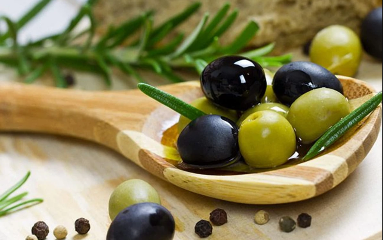 Dəri və bağırsaq xərçənginin inkişafını ləngidir - Ayda ən azı 20 zeytun yesəz...