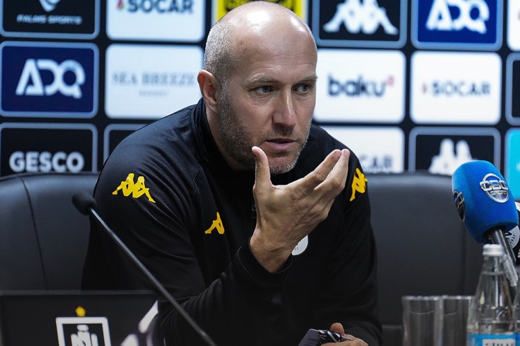 “Neftçi”nin baş məşqçisi Abubakar haqda suallardan bezdi