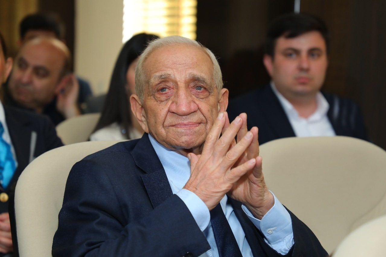 Vitse-prezident hər iki millinin şanslarını dəyərləndirdi